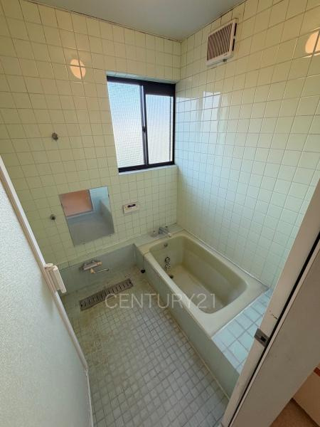 玉村町大字斎田中古住宅の浴室