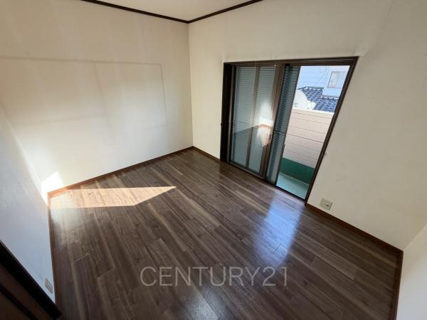 玉村町大字福島中古住宅の洋室