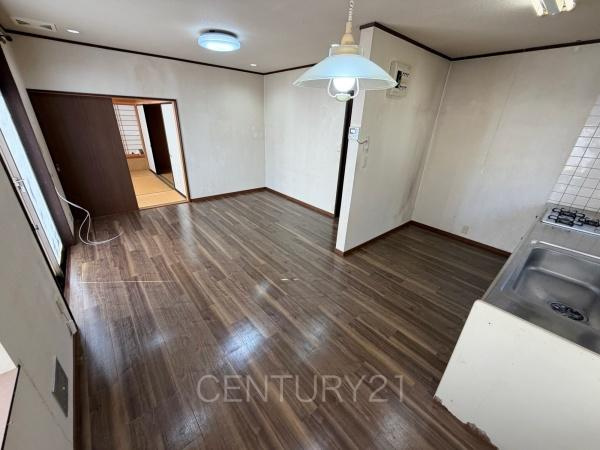 玉村町大字福島中古住宅の居間・リビング|ダイニングテーブルスペース