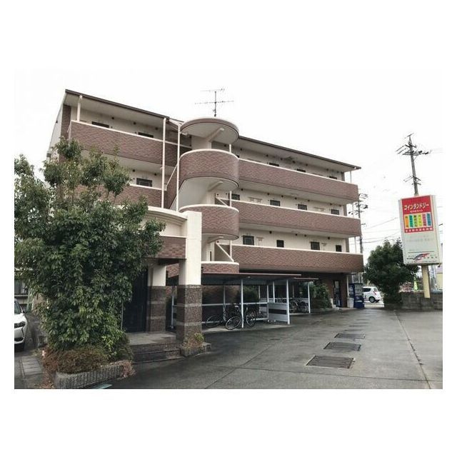 羽島市舟橋町本町５丁目のアパートの外観