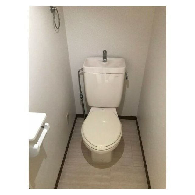 羽島市舟橋町本町５丁目のアパートのトイレ