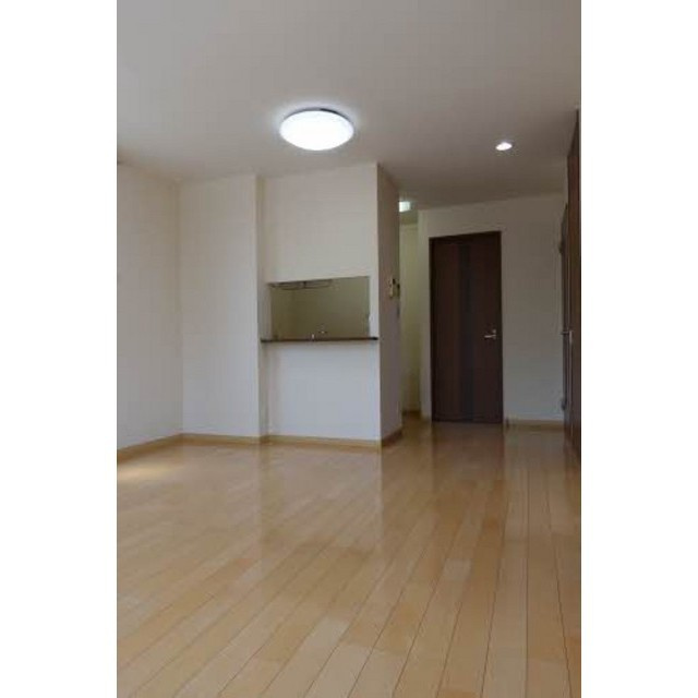 ジュネス丸の内Ｂの居間・リビング