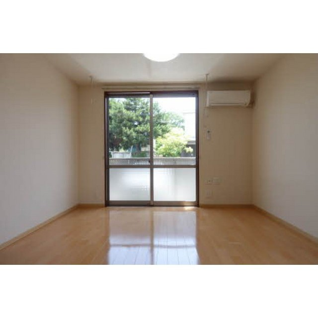 ジュネス丸の内Ｂの居間・リビング