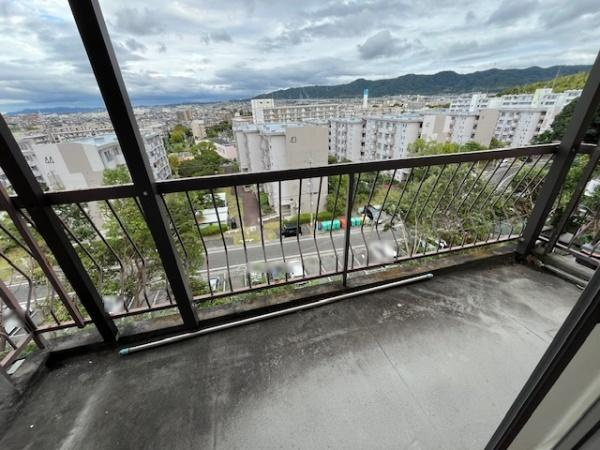 【バルコニー】