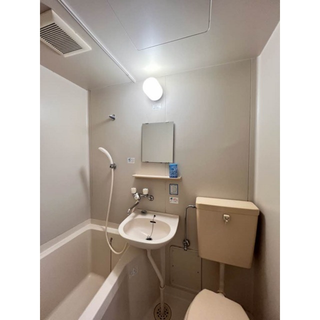 岐阜市長良のアパートの浴室