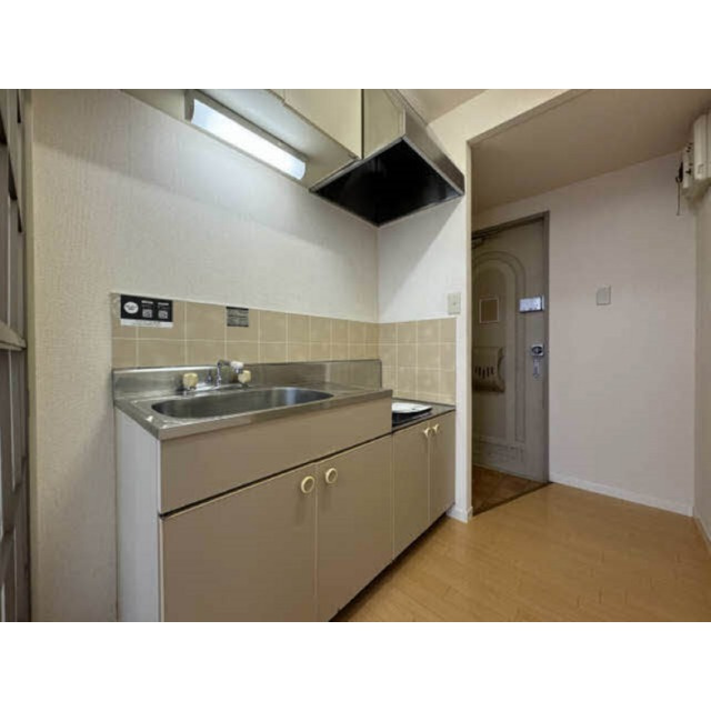 岐阜市三田洞東５丁目のアパートのキッチン