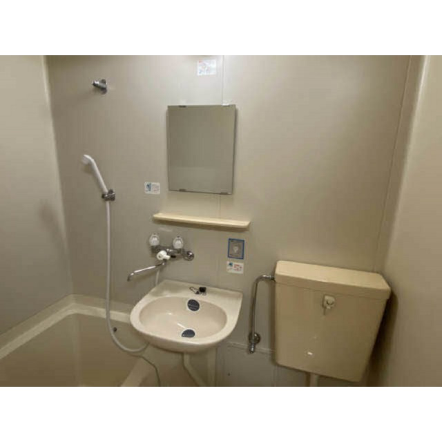 岐阜市三田洞東５丁目のアパートの洗面所