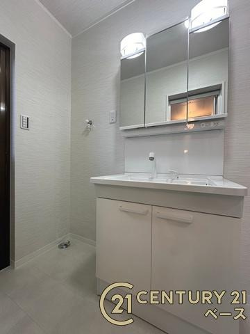 香芝市逢坂４丁目　一戸建の独立洗面台