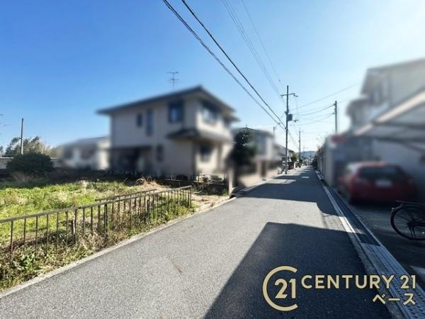 生駒郡三郷町信貴ケ丘３丁目の売地の前面道路含む現地写真|■現地撮影写真■落ち着いた雰囲気の場所です！
