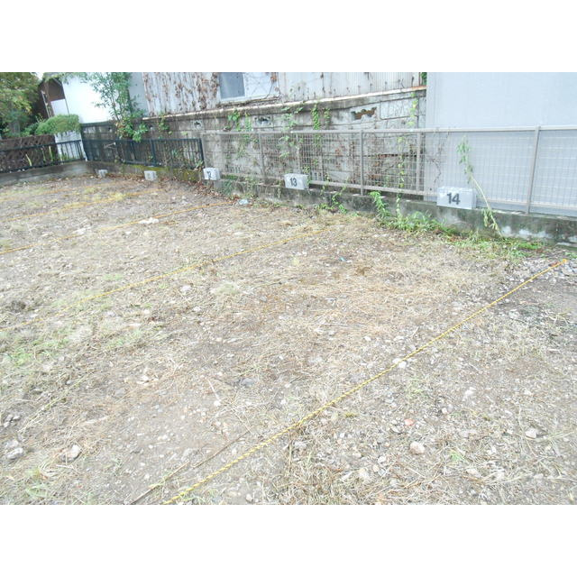 岐阜市須賀４丁目の駐車場の駐車場|北側