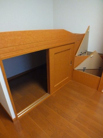 レオパレスハーバーサイドＷ棟の寝室