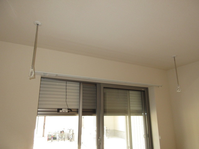 オーラム ブルーム豊玉の設備|★防犯シャッター＆室内物干しフック★