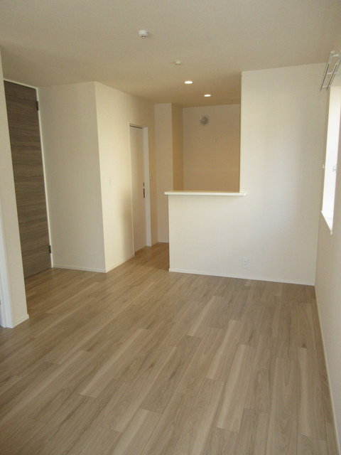 オーラム ブルーム豊玉の居間・リビング|★フローリング１１．７帖リビング★