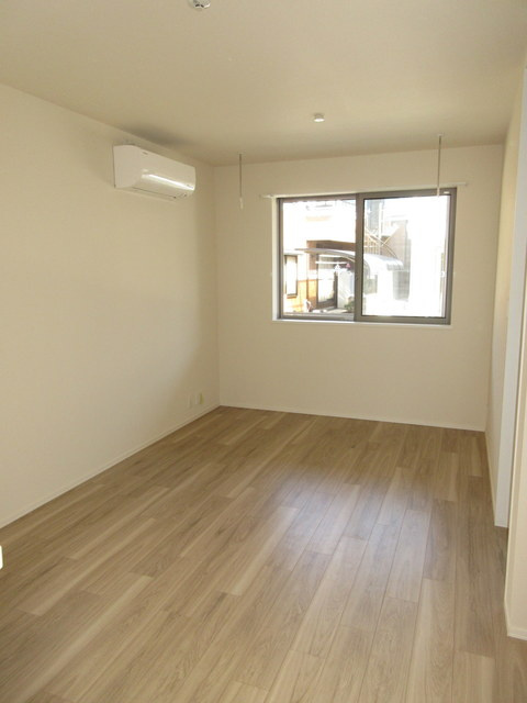 オーラム ブルーム豊玉の居間・リビング|★フローリング１１．７帖リビング★