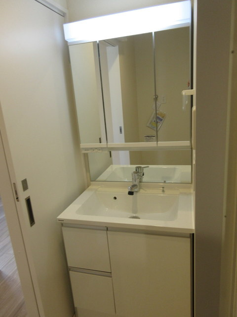 オーラム ブルーム豊玉の洗面所|★独立洗面台★