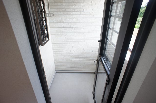 ファインハウスのバルコニー|暖かな日差しのふりそそぐバルコニー