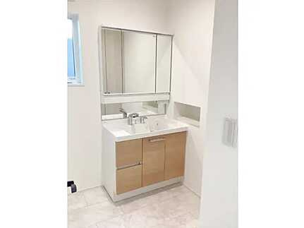 広島市安佐南区亀崎２丁目　新築一戸建て(全2棟)の独立洗面台