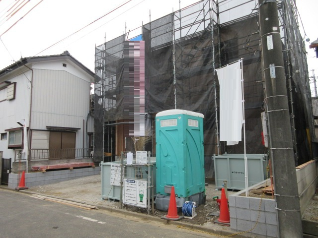 【仲介手数料無料】新築戸建　深谷市岡里7-17（全1棟オール電化住宅）の前面道路含む現地写真