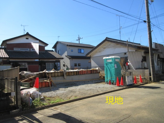 【仲介手数料無料】新築戸建　深谷市岡里7-17（全1棟オール電化住宅）の前面道路含む現地写真