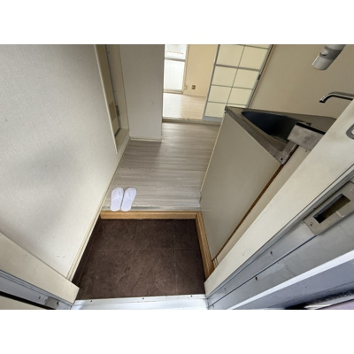 【玄関】 | レピュート高岡B | 玄関です