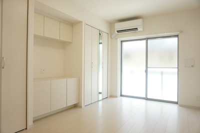 【居間・リビング】 | リブリ・ルームス弁天3-Ⅳ | ゆったり過ごせるリビングです