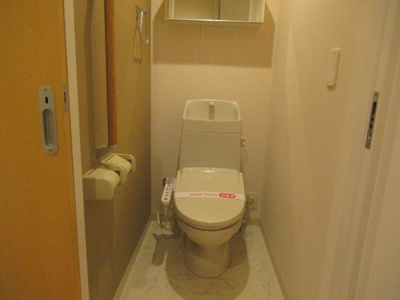 【トイレ】 | CASA　RIVIERA（カーサ　リヴィエラ） | シャワー付トイレ