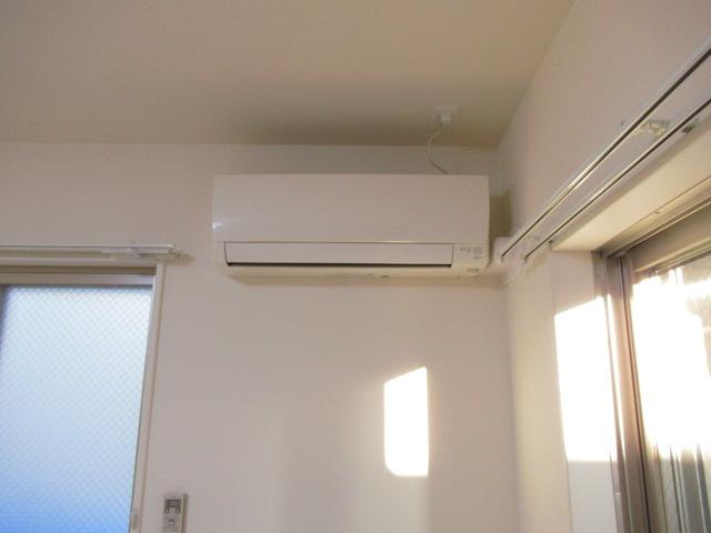 【設備】 | CASA　RIVIERA（カーサ　リヴィエラ） | リビングエアコン1台