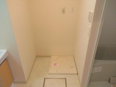 【その他】 | CASA　RIVIERA（カーサ　リヴィエラ） | 洗濯機置き場