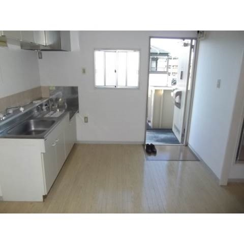 エバーグリーン　Ａの玄関