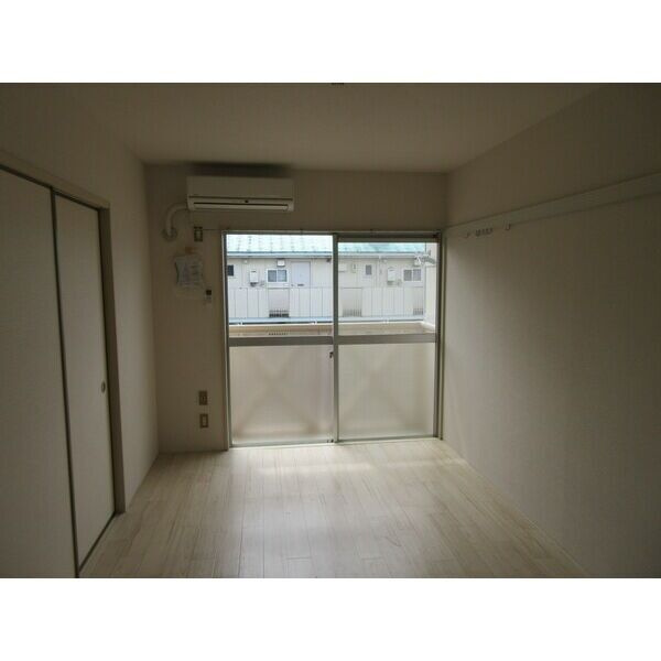 エバーグリーン　Ａの居間・リビング