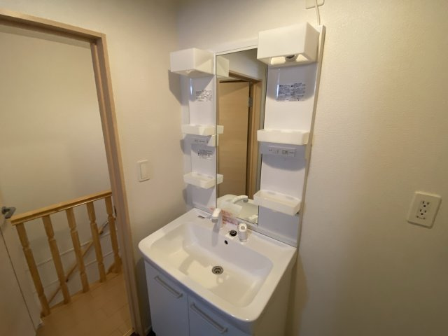 プレシャスＢの洗面所