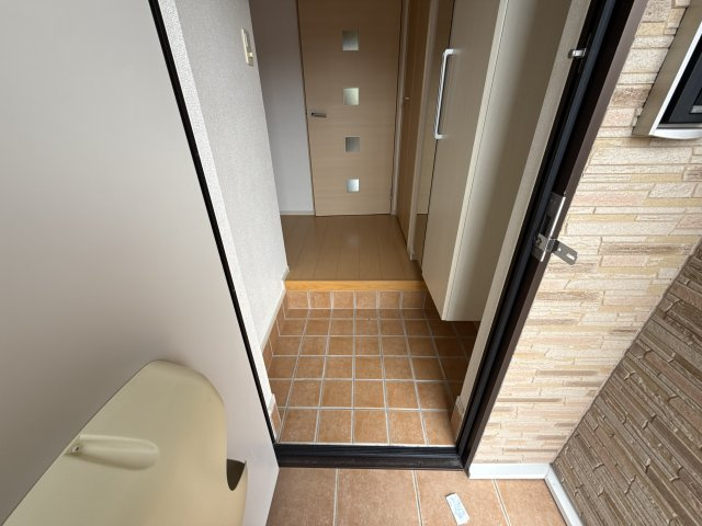 シン．シン．ハウスＢの玄関