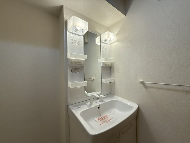 シン．シン．ハウスＢの洗面所