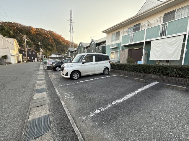 エスポアヒルズⅠの駐車場