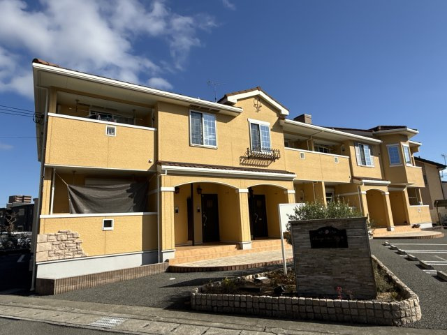 シャン・デ・フレーズの玄関