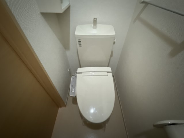 シャン・デ・フレーズのトイレ