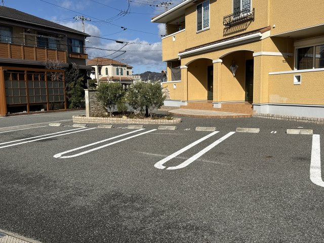 シャン・デ・フレーズの駐車場