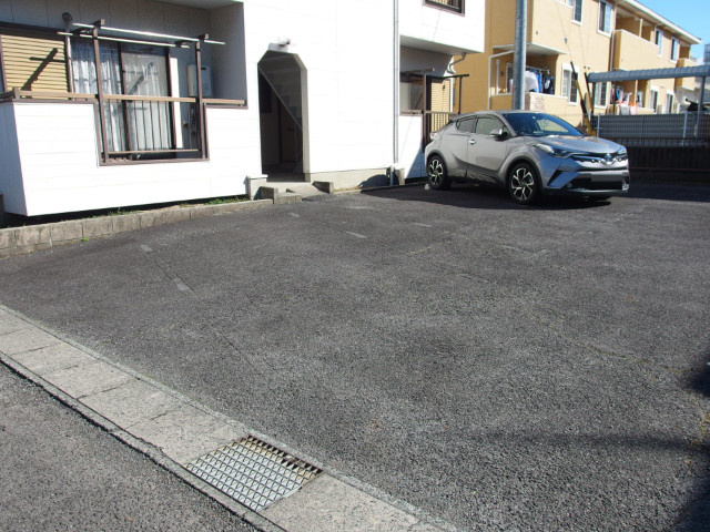 サーンハイツⅠの駐車場
