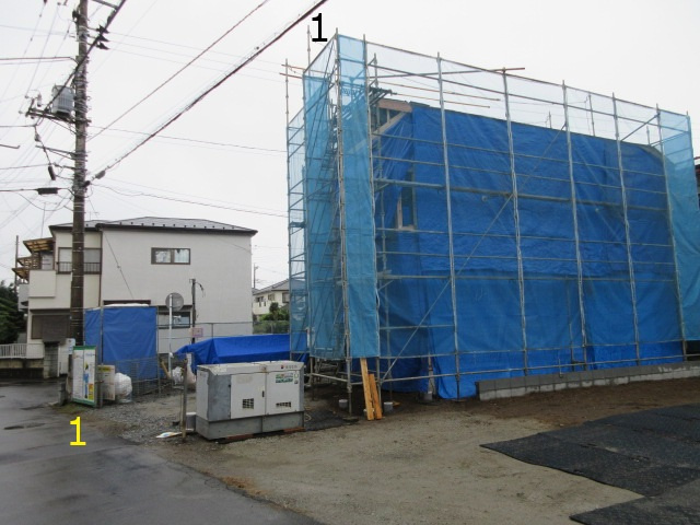 【仲介手数料無料】新築戸建　東松山市美土里町6-11（全2棟）の前面道路含む現地写真