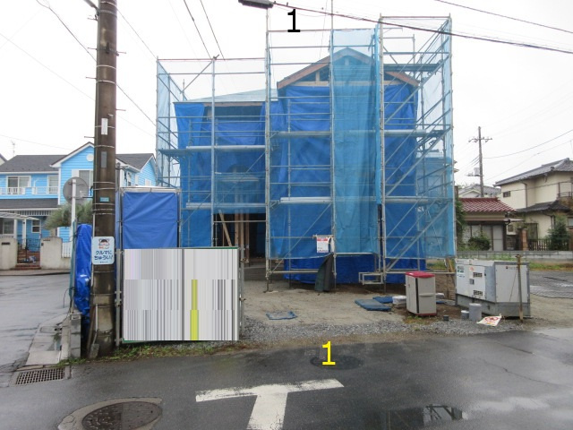 【仲介手数料無料】新築戸建　東松山市美土里町6-11（全2棟）の前面道路含む現地写真