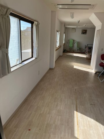 川越市下赤坂　店舗事務所の居間・リビング