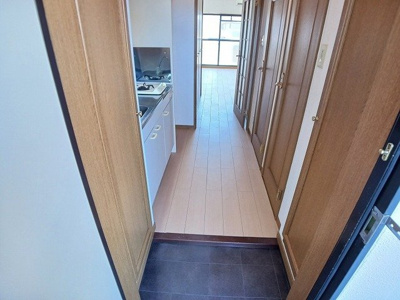 【玄関】 | プレンティⅡ | 収納もある玄関です