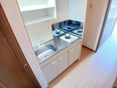 【キッチン】 | プレンティⅡ | コンパクトなキッチンで掃除もラクラク