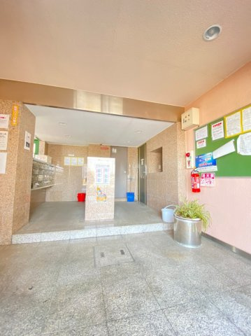 ユニックス神戸西のエントランス