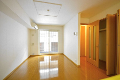 【居間・リビング】 | フィーノヴィラⅢ | 居間です