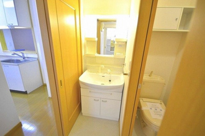 【洗面所】 | フィーノヴィラⅢ | 広い洗面スペース