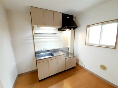 【キッチン】 | ファミールヒイラギＢ | コンパクトなキッチンで掃除もラクラク
