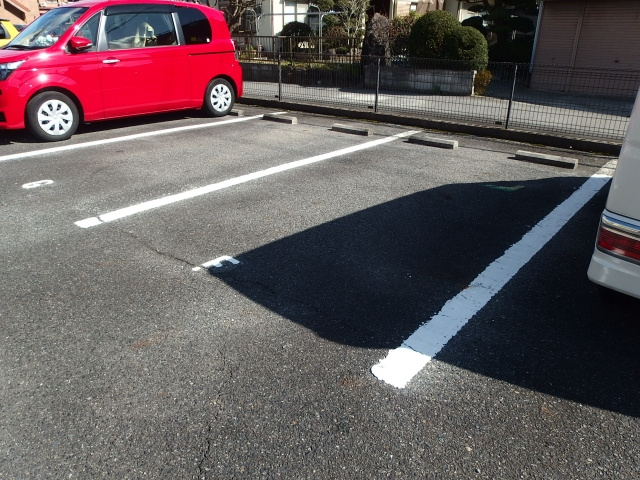 コーポむつみⅡの駐車場