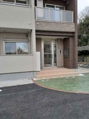 【エントランス】 | エレガンテ | ゆとりのあるエントランスです