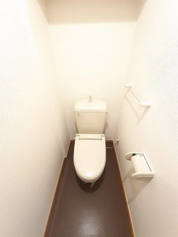 フランメゾン平成のトイレ|落ち着いた色調のトイレです